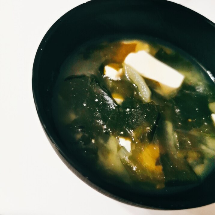 豆腐とわかめと玉ねぎの味噌汁 レシピ 作り方 By トトロまま 楽天レシピ 豆腐とわかめと玉ねぎの味噌汁 レシピ 作り方 By トトロまま 楽天レシピ